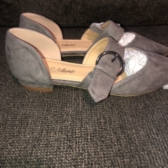 Shoe - Picture 2 of 6